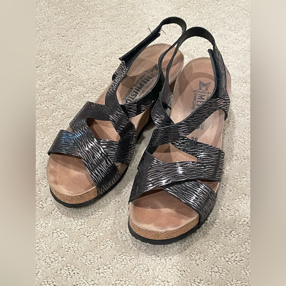 Mephisto Lyla Sandals  38 EUC - Picture 4 of 15